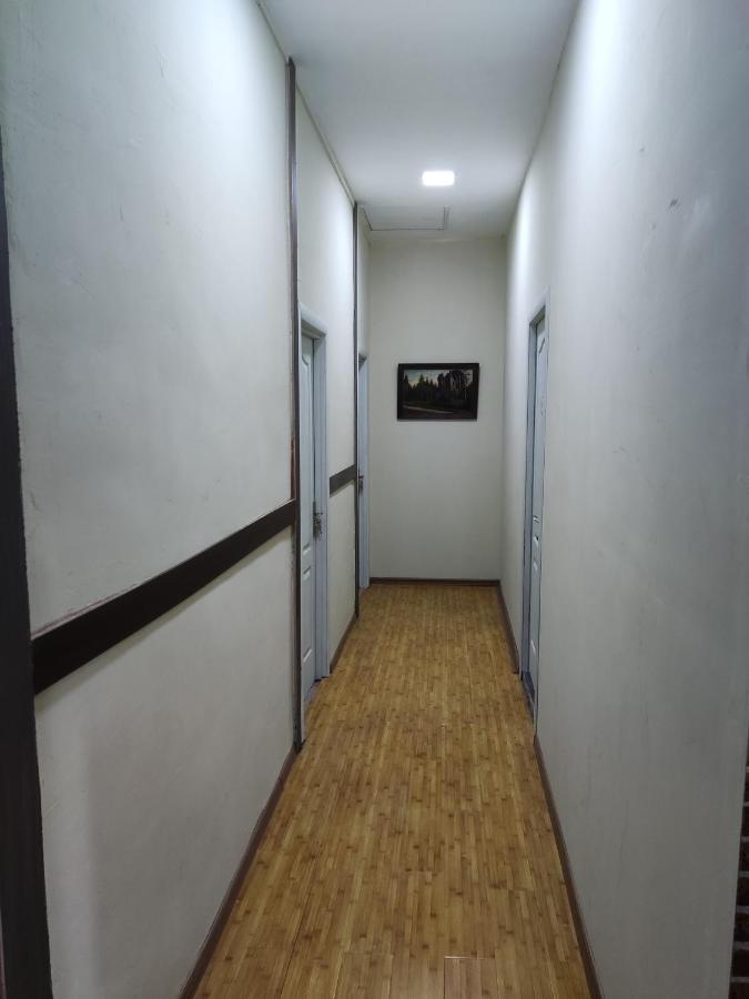 Ati Mta - Eco Hostel 博尔若米 外观 照片
